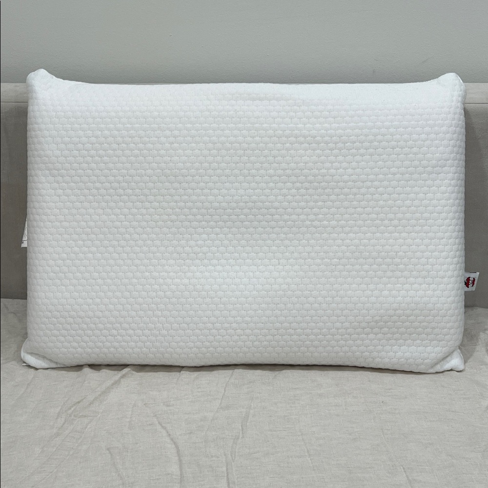 TRI-CORE ULTIMATE CERVICAL PILLOW